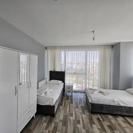 Sensei Aparthotel *